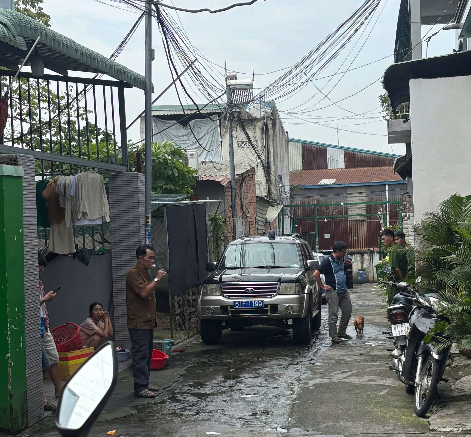 Cơ quan chức năng TP HCM đến hiện trường 