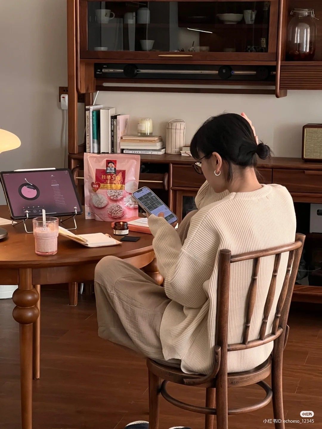 Một bảng chi tiêu vỏn vẹn 6 dòng khiến tôi choáng: 42% tiền của mình đang chảy vào những khoản chẳng giúp ích gì - Ảnh 2.