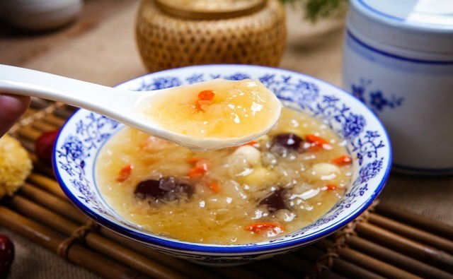 Ăn hạt sen thế này sẽ ngủ ngon, ít mộng mị, đặc biệt đẹp da tốt cho phụ nữ và sức khỏe người già - Ảnh 6. Ăn hạt sen thế này sẽ ngủ ngon, ít mộng mị, đặc biệt đẹp da tốt cho phụ nữ và sức khỏe người già - Ảnh 6.