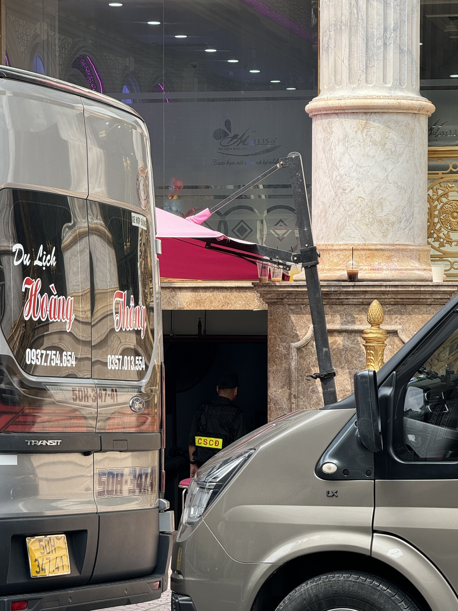 C&ocirc;ng an thu giữ nhiều th&ugrave;ng t&agrave;i liệu từ to&agrave; nh&agrave; thẩm mỹ viện Mailisa TP.HCM- Ảnh 3.