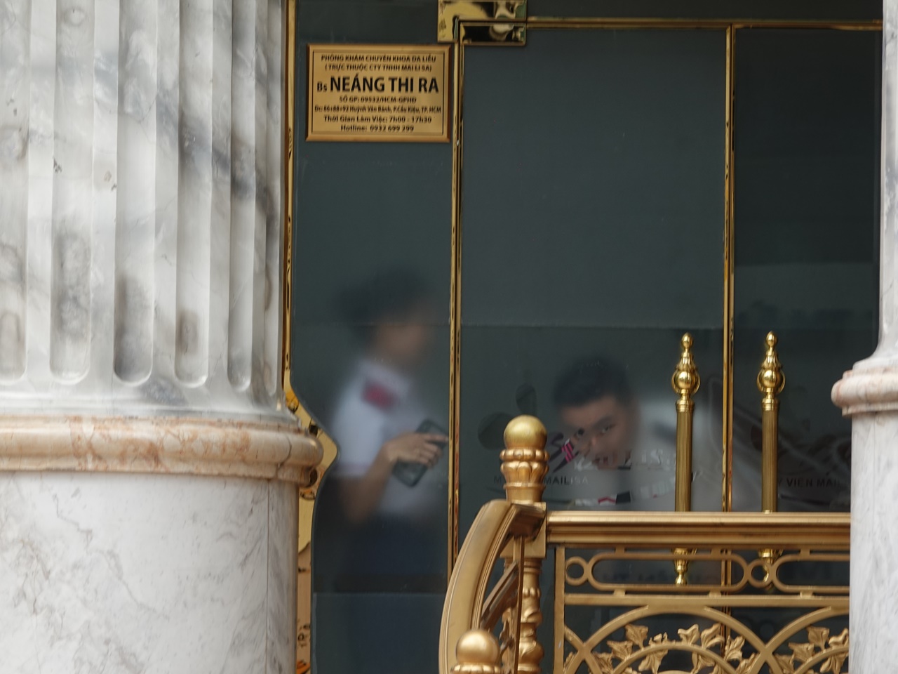 C&ocirc;ng an thu giữ nhiều th&ugrave;ng t&agrave;i liệu từ to&agrave; nh&agrave; thẩm mỹ viện Mailisa TP.HCM- Ảnh 8.