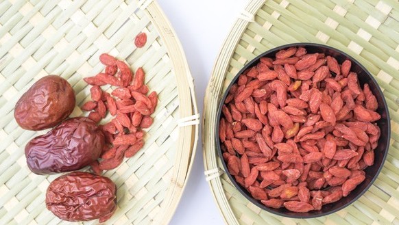 Ăn hạt sen thế này sẽ ngủ ngon, ít mộng mị, đặc biệt đẹp da tốt cho phụ nữ và sức khỏe người già - Ảnh 3. Ăn hạt sen thế này sẽ ngủ ngon, ít mộng mị, đặc biệt đẹp da tốt cho phụ nữ và sức khỏe người già - Ảnh 3.