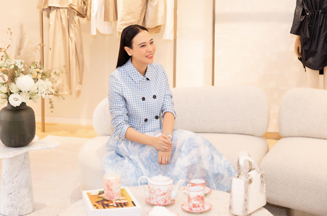 Túi Dior da cá sấu bạch tạng của Mailisa: Cùng gu với Đoàn Di Băng, chồng tặng vợ túi 1 tỷ còn chê quá rẻ- Ảnh 6. Túi Dior da cá sấu bạch tạng của Mailisa: Cùng gu với Đoàn Di Băng, chồng tặng vợ túi 1 tỷ còn chê quá rẻ- Ảnh 6.