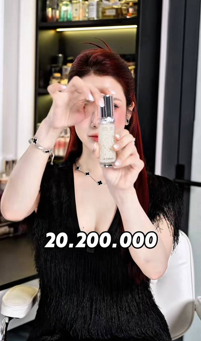 Diệp Lâm Anh sợ nhất là già, tiêu 1 lần cả trăm triệu để dưỡng da- Ảnh 5. Diệp Lâm Anh sợ nhất là già, tiêu 1 lần cả trăm triệu để dưỡng da- Ảnh 5.