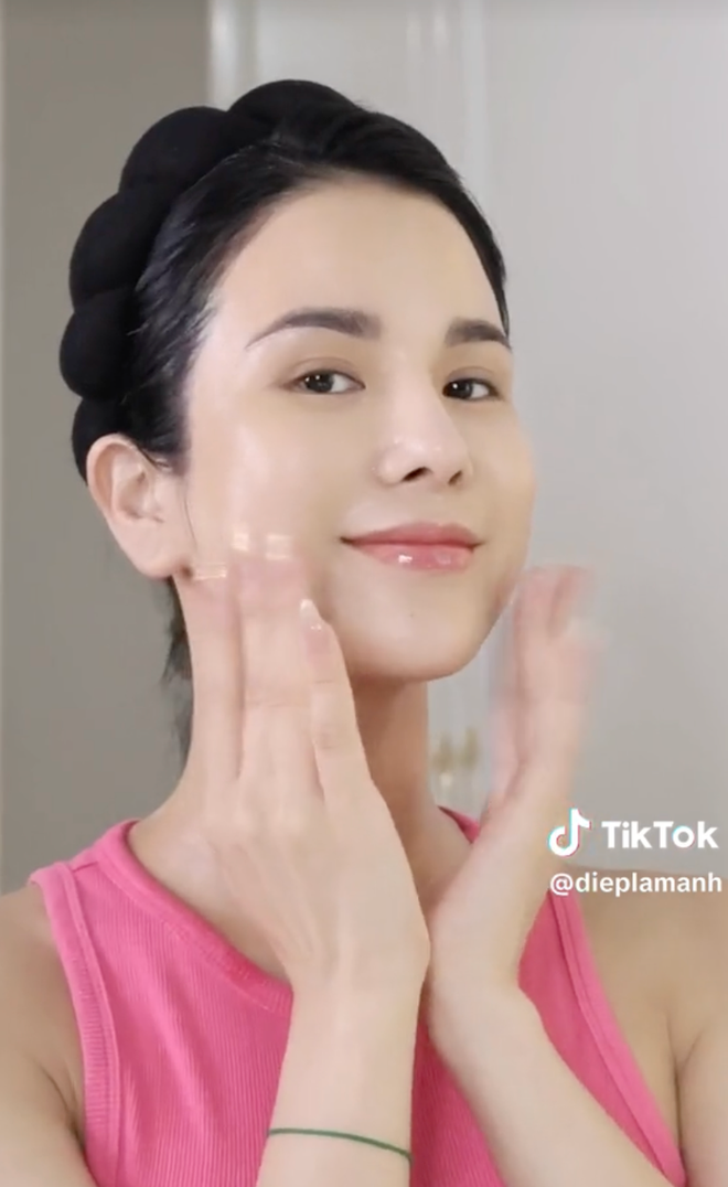 Diệp Lâm Anh sợ nhất là già, tiêu 1 lần cả trăm triệu để dưỡng da- Ảnh 11. Diệp Lâm Anh sợ nhất là già, tiêu 1 lần cả trăm triệu để dưỡng da- Ảnh 11.