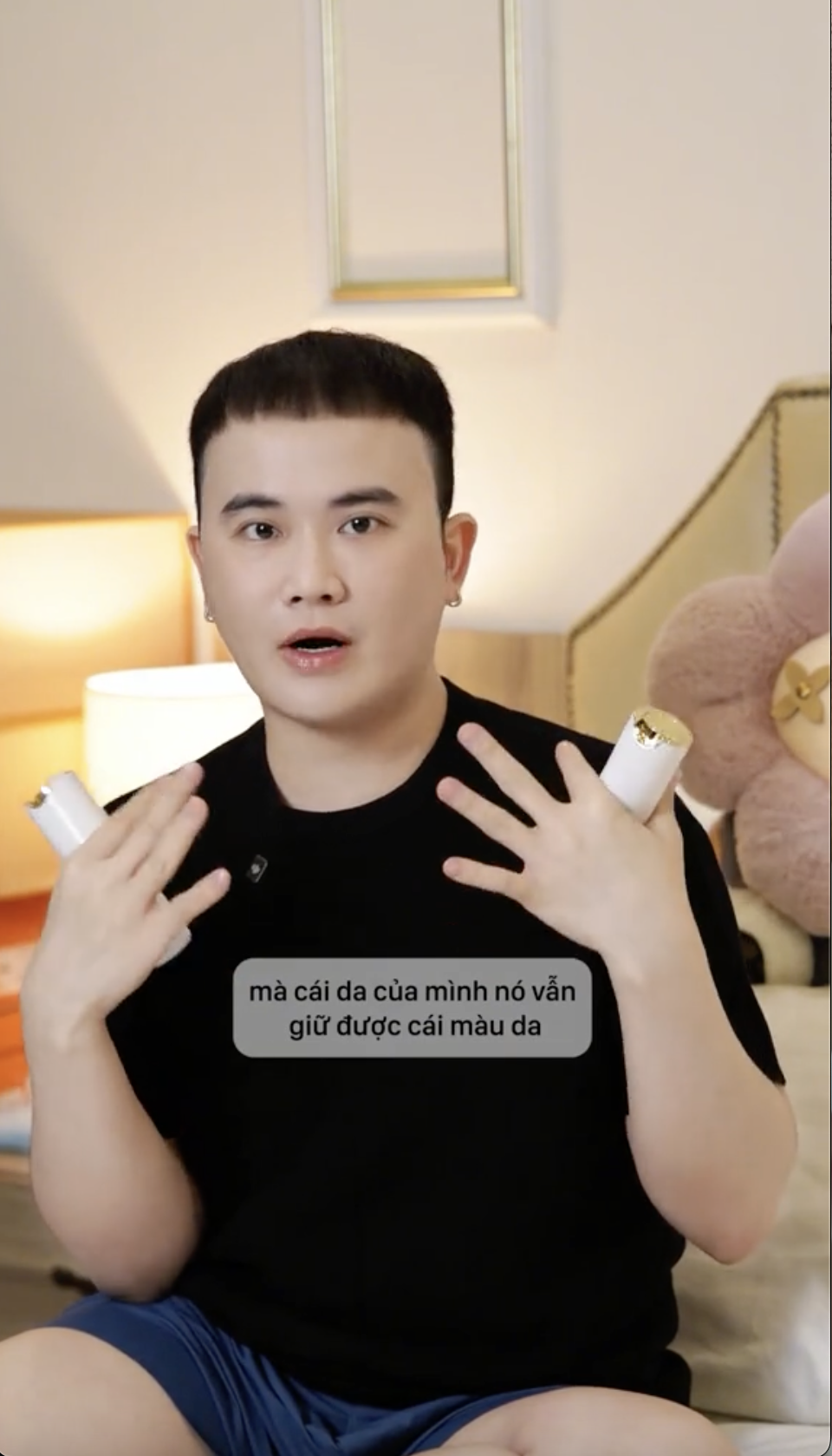 7 triệu một lọ kem chống nắng: Điều kì diệu gì khiến dân tình cứ bỏ tiền ra mua?- Ảnh 2.