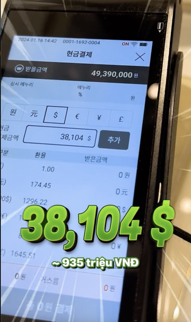 Túi Dior da cá sấu bạch tạng của Mailisa: Cùng gu với Đoàn Di Băng, chồng tặng vợ túi 1 tỷ còn chê quá rẻ- Ảnh 2. Túi Dior da cá sấu bạch tạng của Mailisa: Cùng gu với Đoàn Di Băng, chồng tặng vợ túi 1 tỷ còn chê quá rẻ- Ảnh 2.