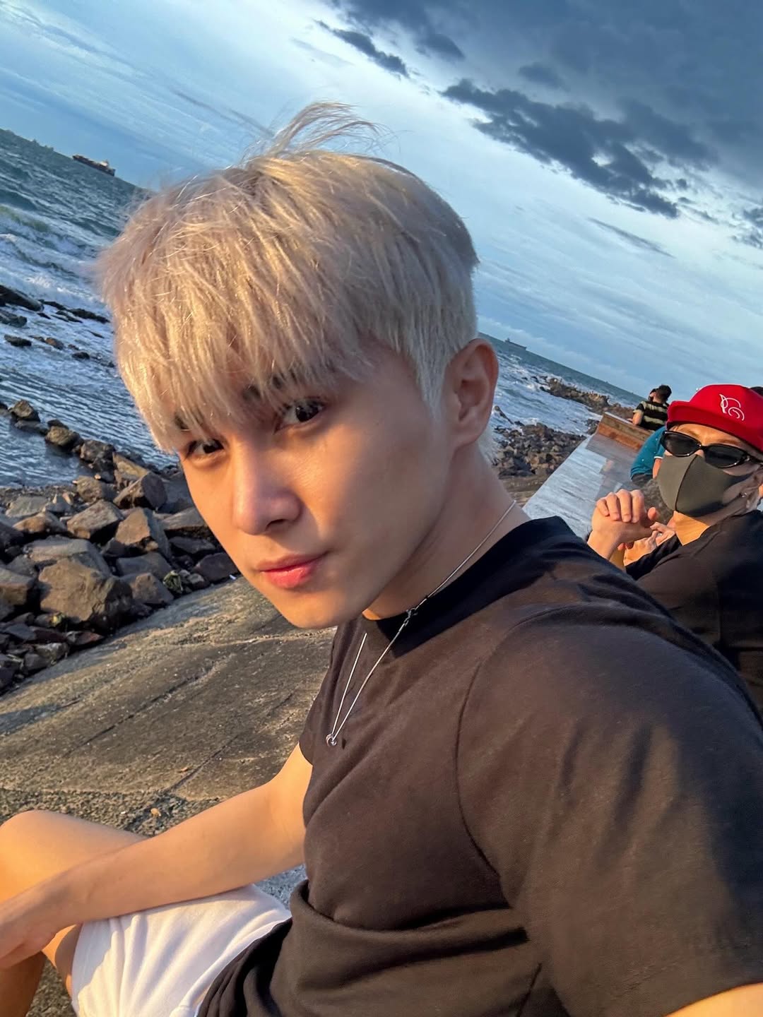 “Mỹ nam chạy trốn” của Say Hi: Visual chấp 10 Anh Trai, từng tẩu thoát khỏi công ty quản lý “ảo” hơn cả phim- Ảnh 1.