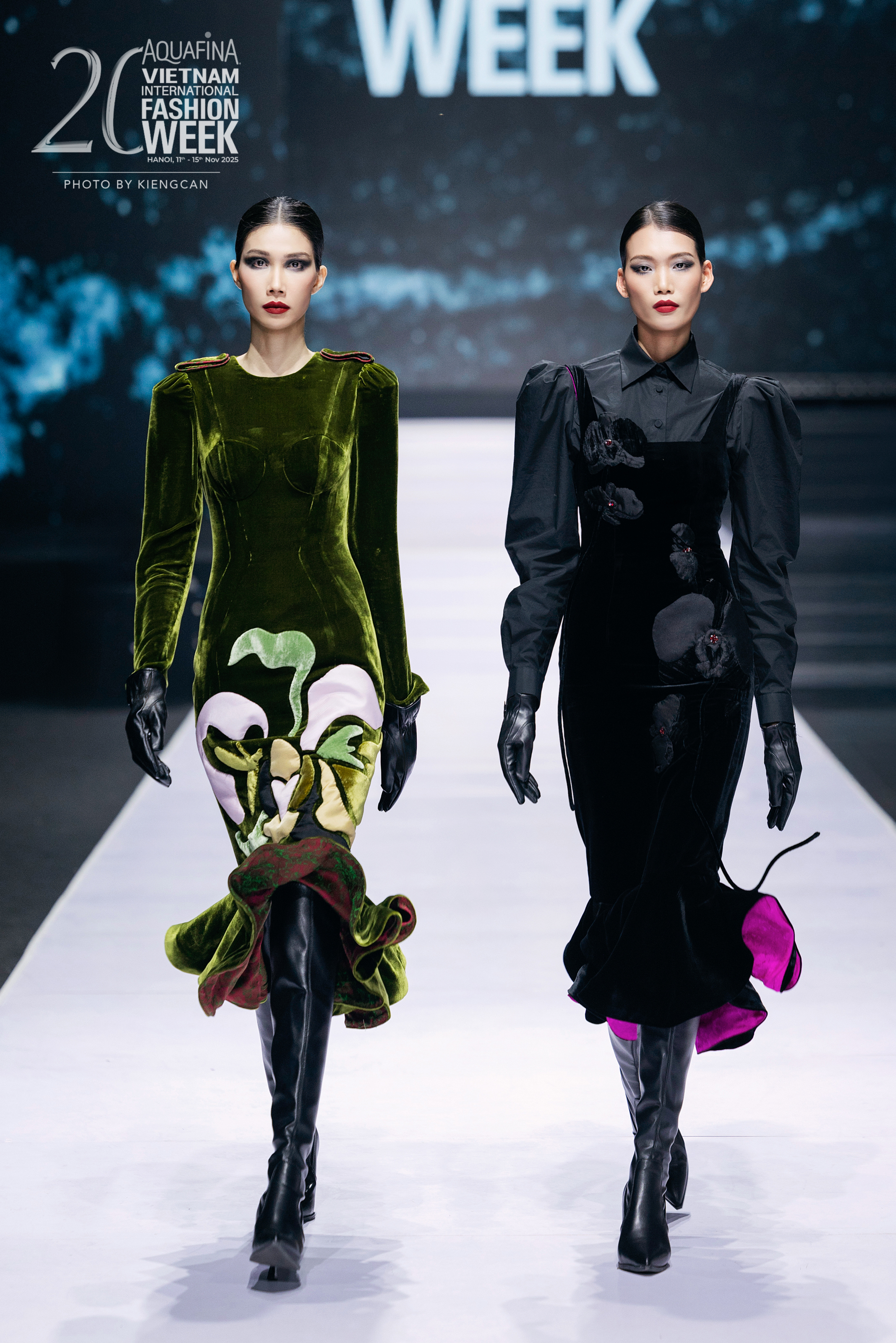 Trở về từ Paris Fashion Week, NTK Hà Linh Thư tiếp tục mang nhung lụa lên sàn catwalk Việt - Ảnh 14. Trở về từ Paris Fashion Week, NTK Hà Linh Thư tiếp tục mang nhung lụa lên sàn catwalk Việt - Ảnh 14.