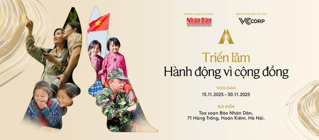 NSND Xuân Bắc ngồi 