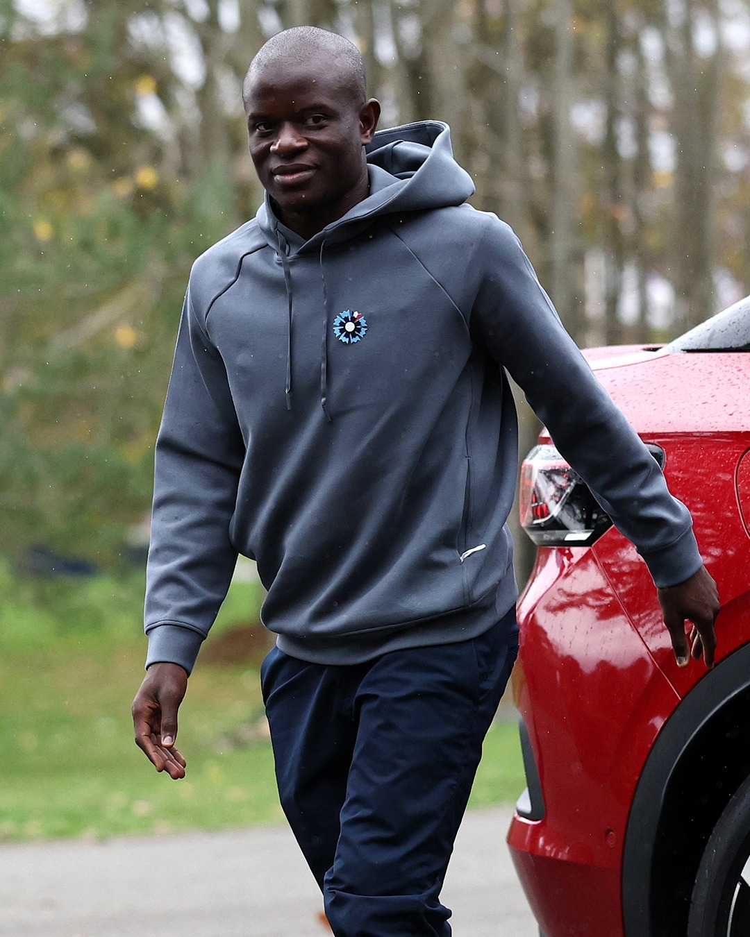 MXH bất ngờ về đội bóng mặc đẹp nhất thế giới: Biết cầu thủ giàu rồi nhưng trình chơi đồ hiệu quá 