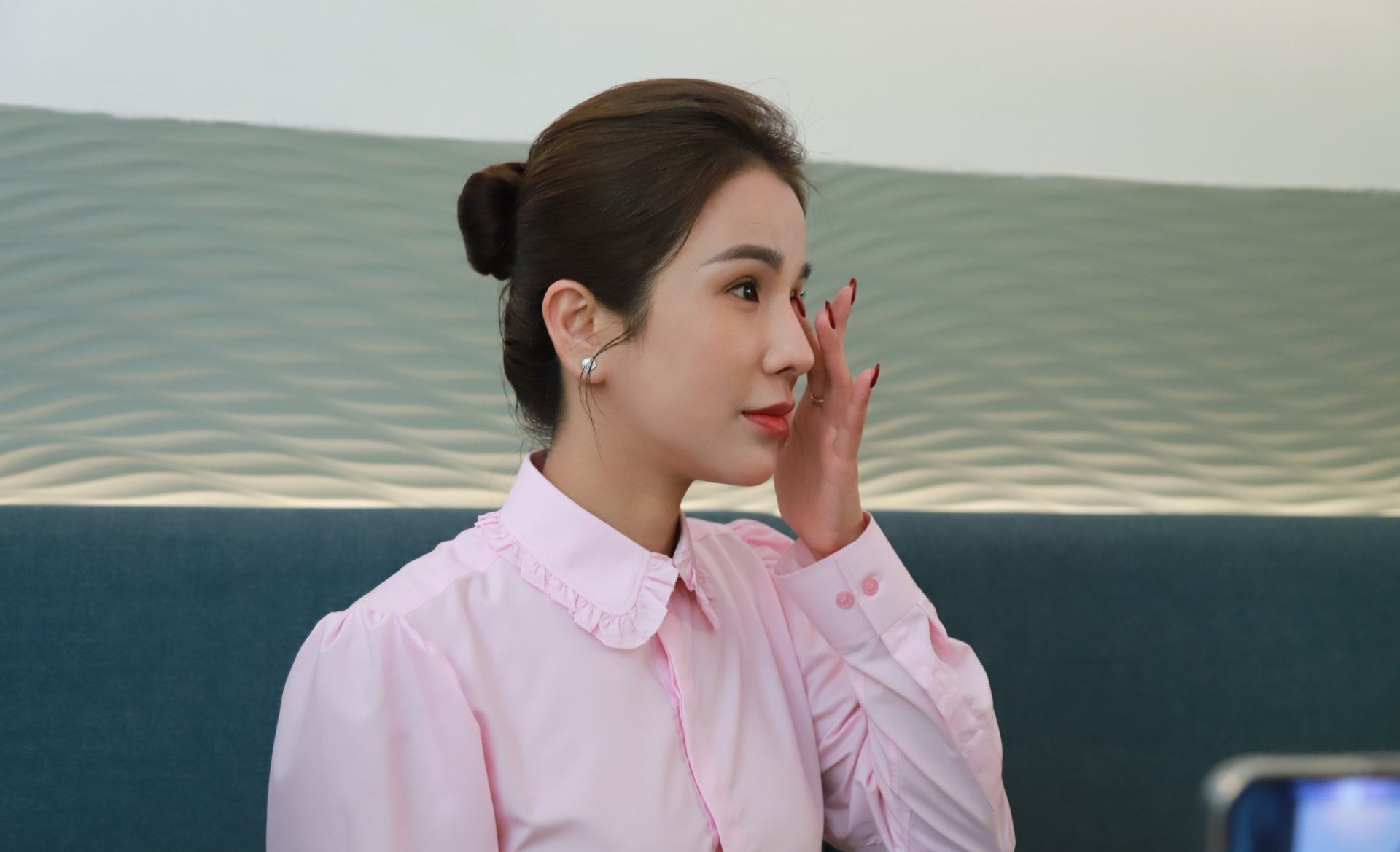 Diệp Lâm Anh phản bác vụ kéo 9 người đến đón con, khẳng định Đức Phạm không cấp dưỡng theo luật- Ảnh 3.