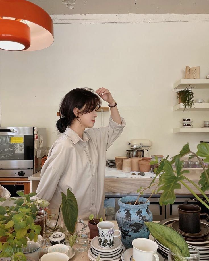 Sau tuổi 40, tôi buộc phải cắt 6 khoản này mới sống ổn – càng giữ càng mệt mỏi - Ảnh 3.