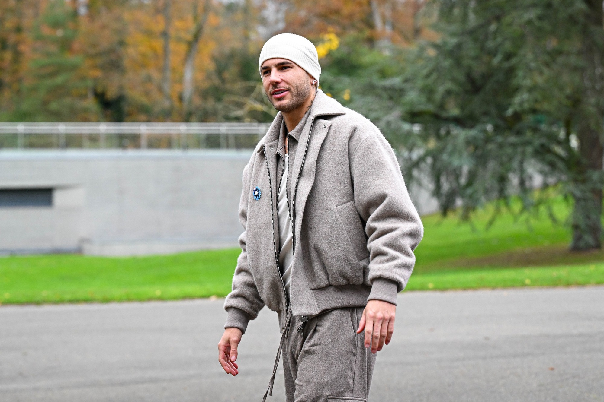 MXH bất ngờ về đội bóng mặc đẹp nhất thế giới: Biết cầu thủ giàu rồi nhưng trình chơi đồ hiệu quá 