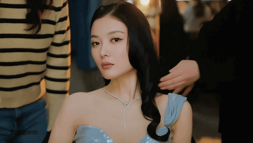 kim-yoo-jung-kimyoojung-1763090814653-1763090814897905809428.gif