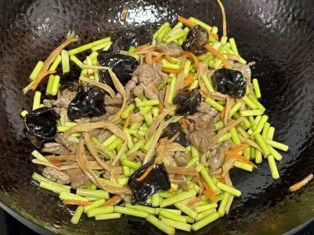 Loại rau này đang vào mùa, đầy ngoài chợ: Dùng nấu món ăn thơm phức, giòn tan lại phòng cúm và ngừa ung thư - Ảnh 6. Loại rau này đang vào mùa, đầy ngoài chợ: Dùng nấu món ăn thơm phức, giòn tan lại phòng cúm và ngừa ung thư - Ảnh 6.