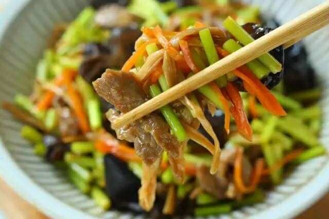 Loại rau này đang vào mùa, đầy ngoài chợ: Dùng nấu món ăn thơm phức, giòn tan lại phòng cúm và ngừa ung thư - Ảnh 8. Loại rau này đang vào mùa, đầy ngoài chợ: Dùng nấu món ăn thơm phức, giòn tan lại phòng cúm và ngừa ung thư - Ảnh 8.