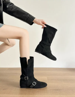 5 mẫu giày tôn dáng, dễ phối đồ đang sale rẻ: Chị em cầm từ 200k là mua được- Ảnh 4.