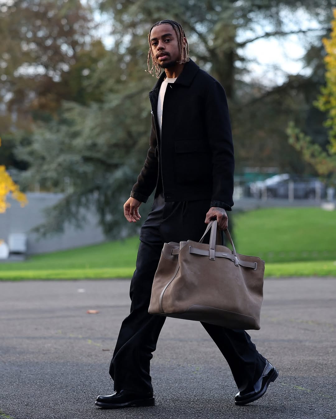 MXH bất ngờ về đội bóng mặc đẹp nhất thế giới: Biết cầu thủ giàu rồi nhưng trình chơi đồ hiệu quá 