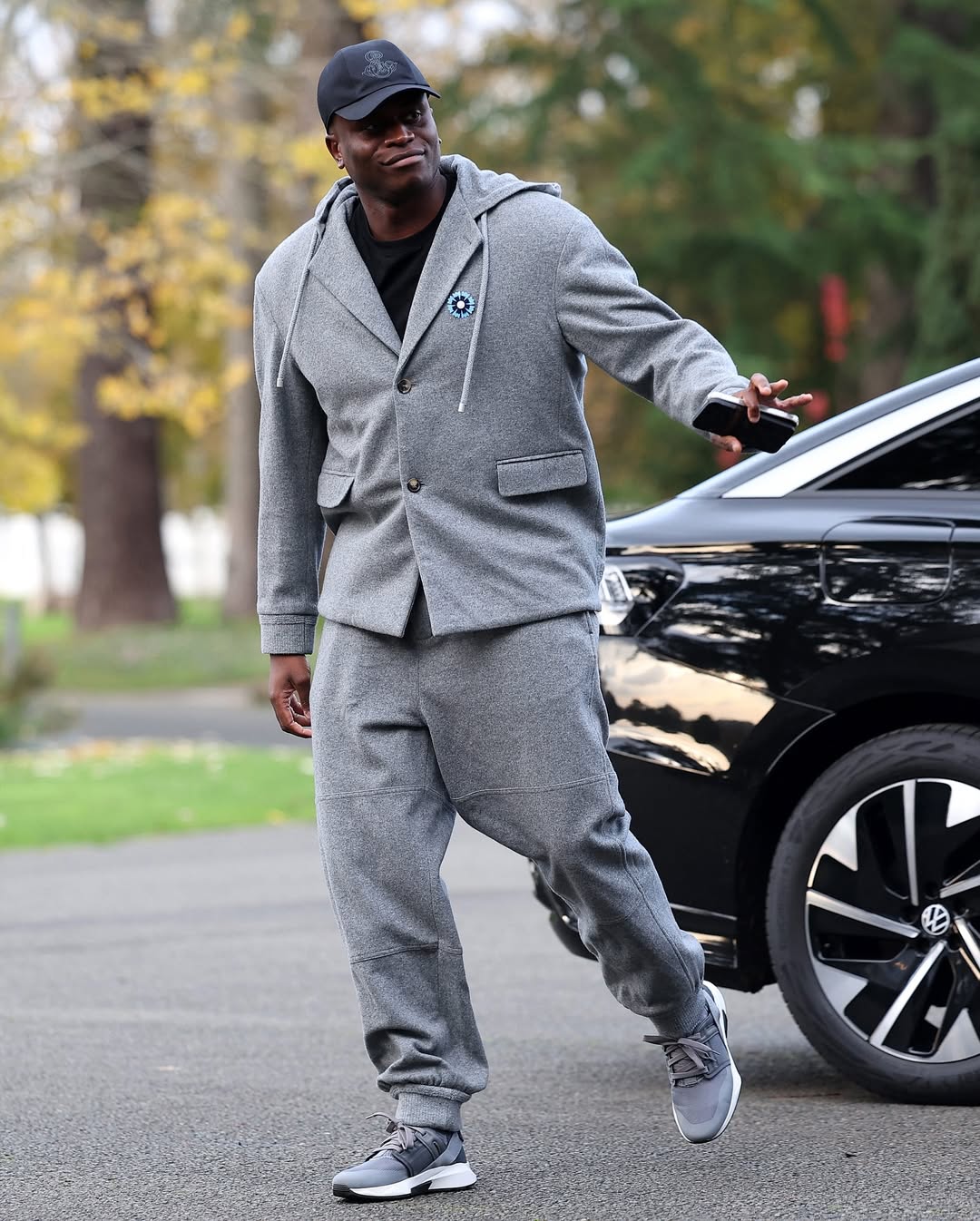 MXH bất ngờ về đội bóng mặc đẹp nhất thế giới: Biết cầu thủ giàu rồi nhưng trình chơi đồ hiệu quá 