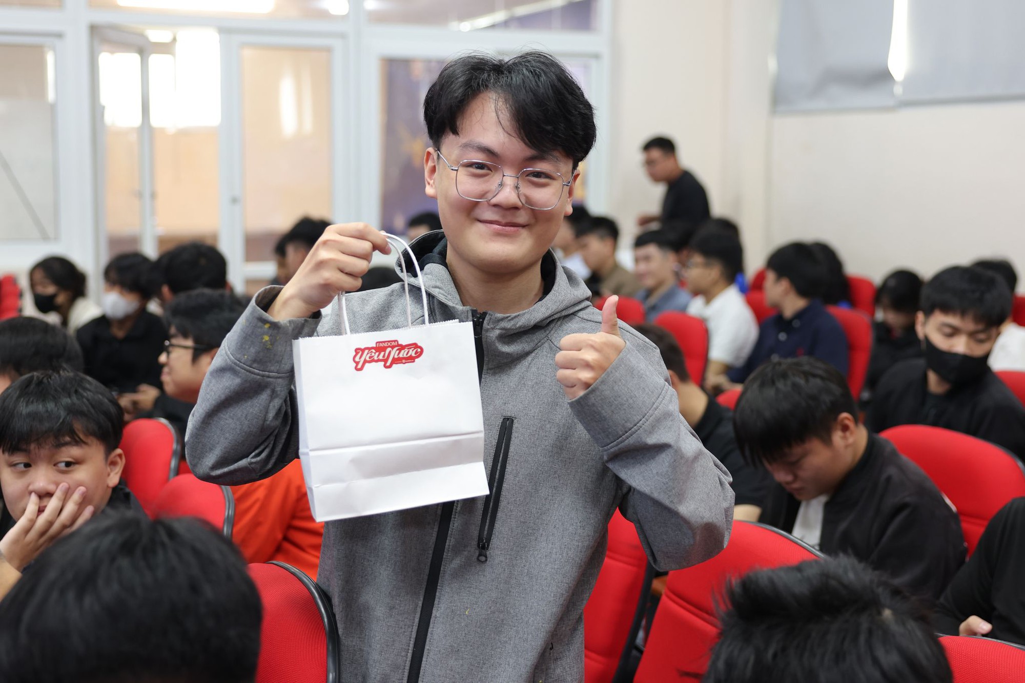 Green Voices đến Đại học Điện lực: Khi sinh viên kỹ thuật ‘lên tiếng xanh’ bằng dữ liệu và luận cứ khoa học- Ảnh 7. Green Voices đến Đại học Điện lực: Khi sinh viên kỹ thuật ‘lên tiếng xanh’ bằng dữ liệu và luận cứ khoa học- Ảnh 7.