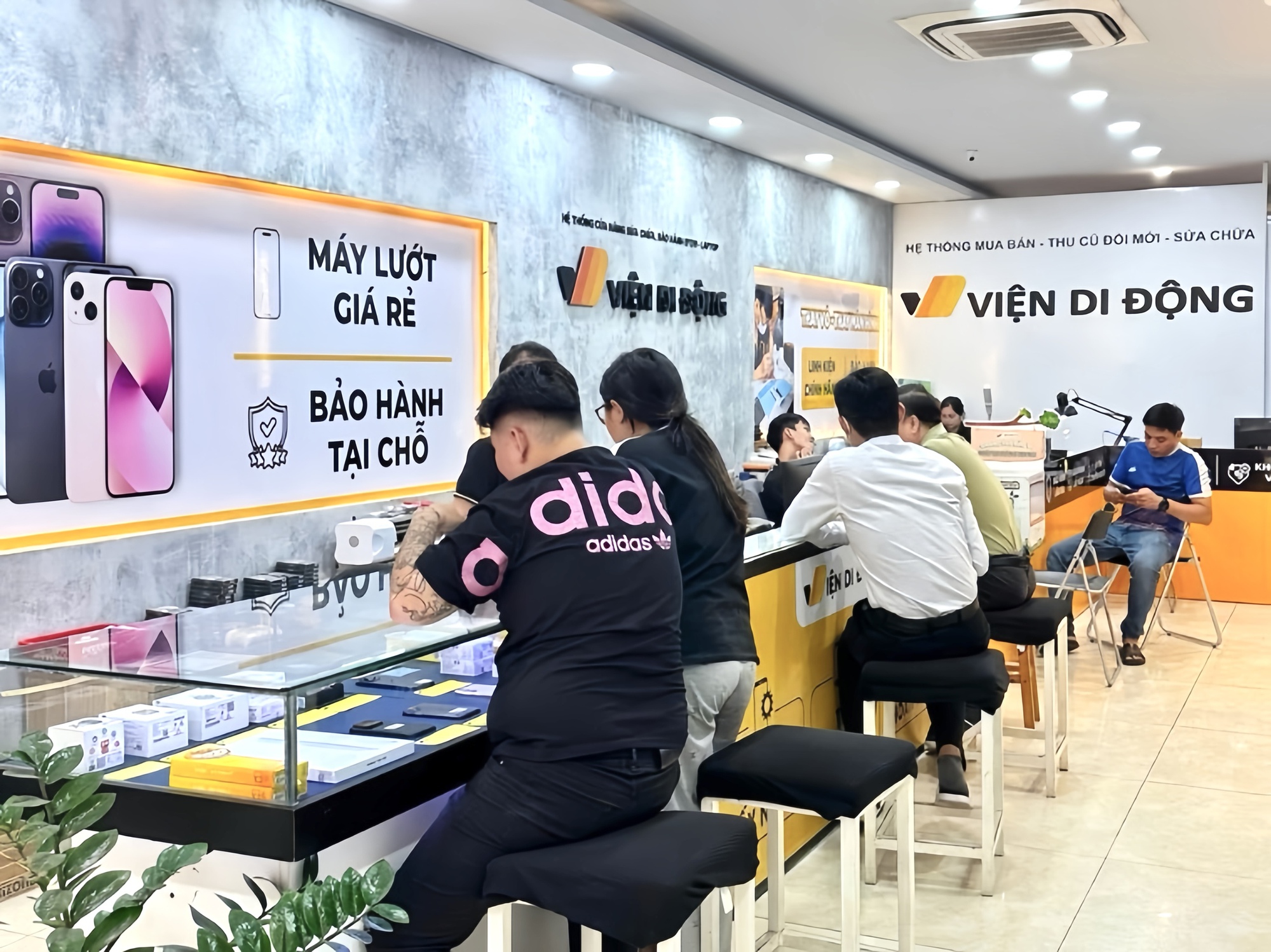 Giá iPhone rẻ lịch sử: 16 Pro Max Likenew 