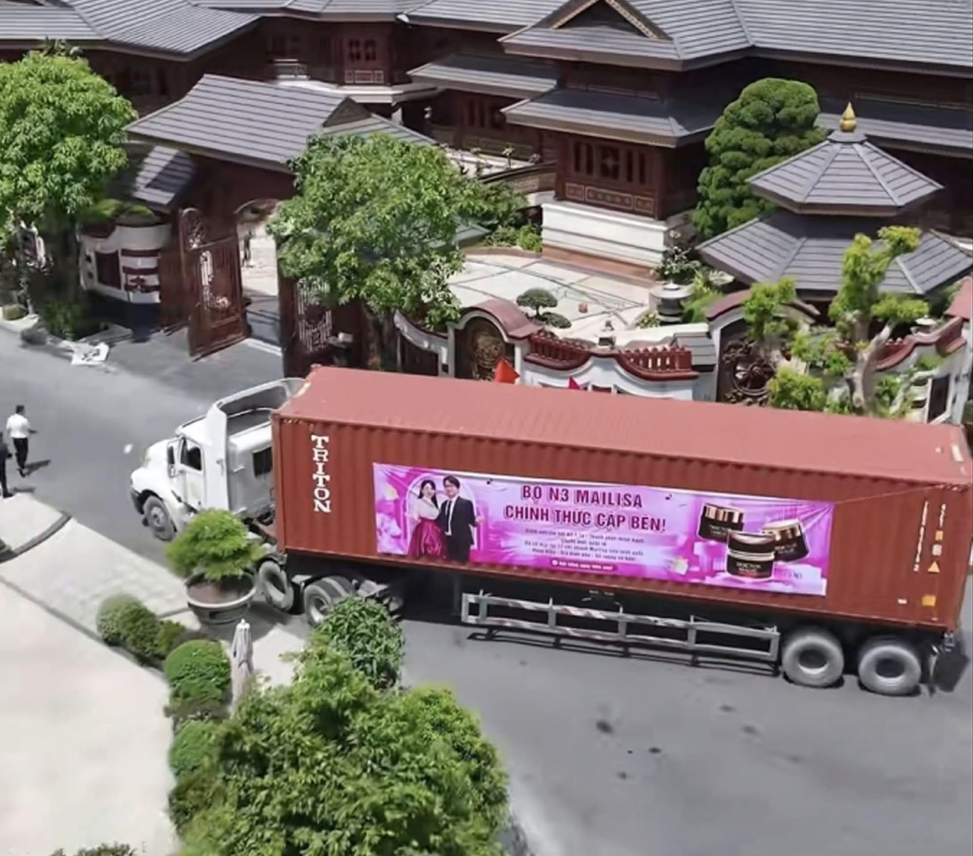 Mailisa từng nhập hàng loạt container mỹ phẩm Trung Quốc về bán hốt bạc - Ảnh 1.