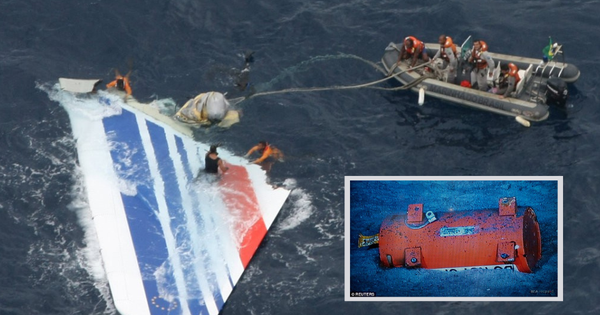 Chiếc máy bay đột ngột biến mất giữa Đại Tây Dương, đoạn ghi âm tìm được gây chấn động- Ảnh 1.