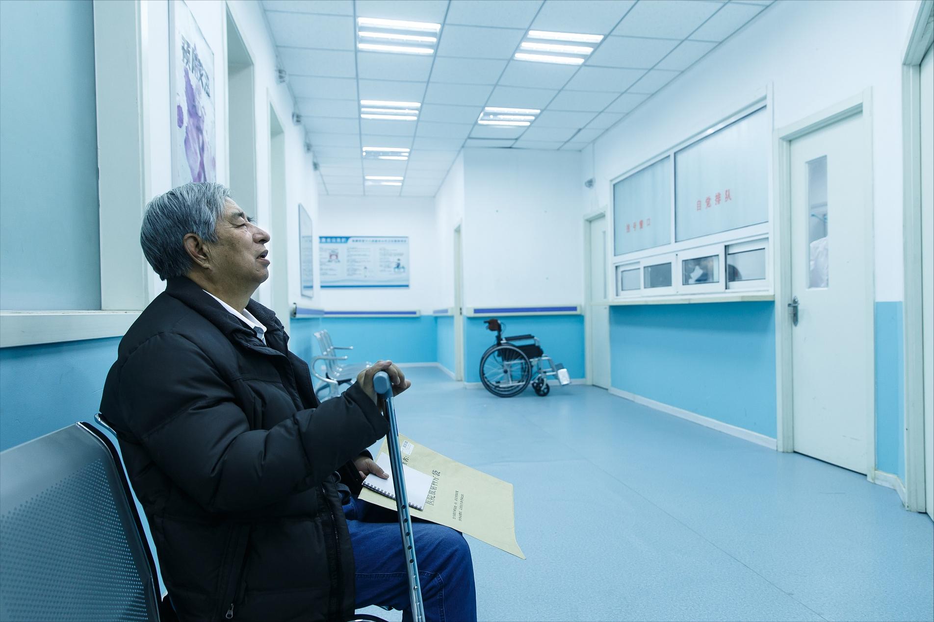 Càng giữ tiền chặt, tuổi già càng trống rỗng – bài học tôi phải trả giá ở tuổi 70 - Ảnh 4.