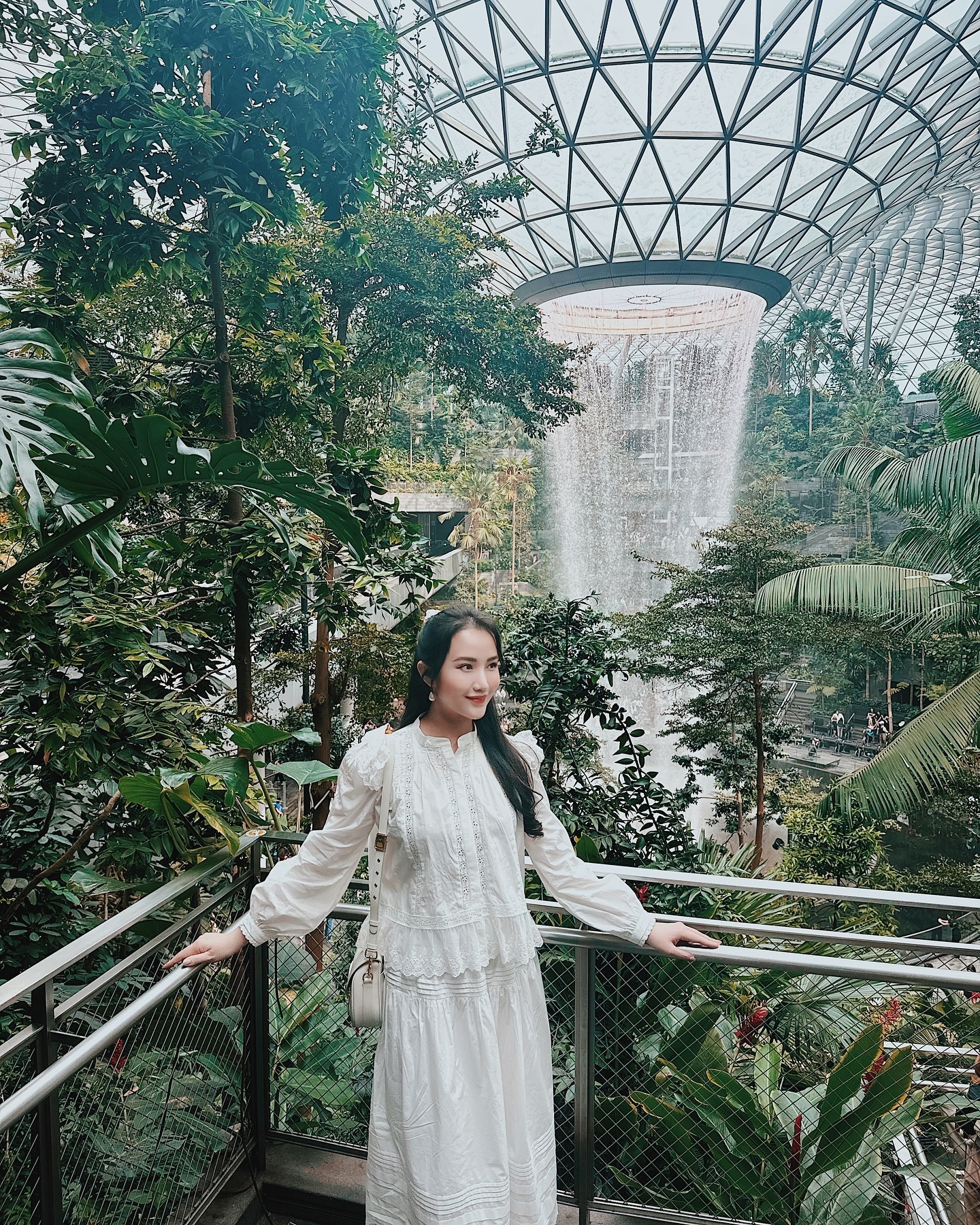 Dâu hào môn Primmy Trương sang chảnh từ hè sang đông, diện toàn màu sắc tươi trẻ đẹp mê - Ảnh 5.