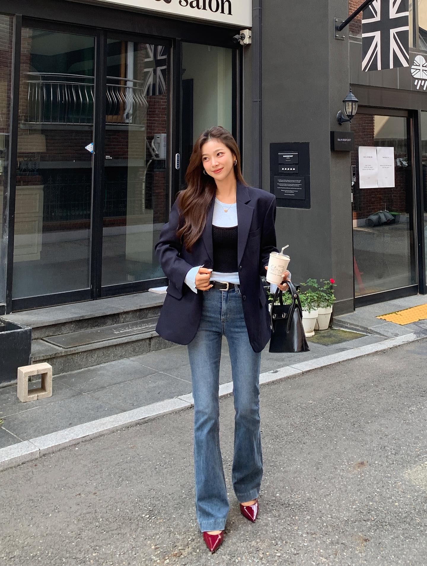 5 mẫu giày sang trọng nhất, nâng cấp toàn bộ outfit - Ảnh 6. 5 mẫu giày sang trọng nhất, nâng cấp toàn bộ outfit - Ảnh 6.