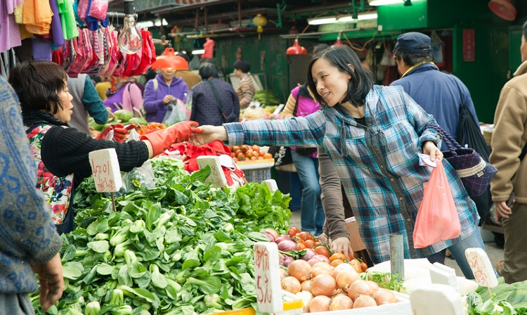 Đi chợ mà choáng: “Tiền rau giờ còn đắt hơn thịt” – cú sốc khiến tôi phải xem lại cả bảng chi tiêu - Ảnh 7.