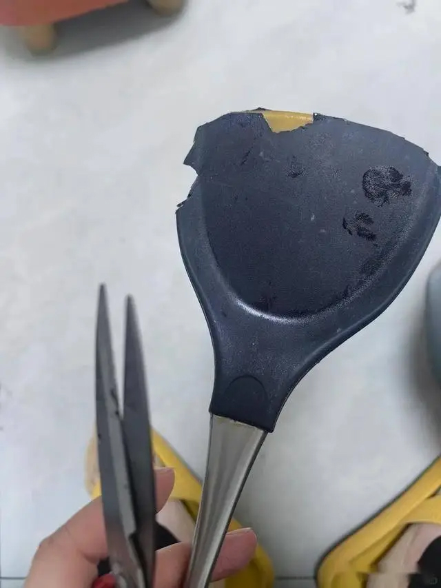 Nghe thì khó tin nhưng 5 món đồ quen thuộc này trong nhà bếp lại đang khiến cả nhà bạn hít phải 