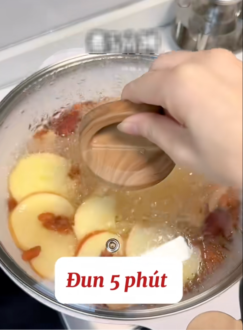 Mùa lạnh đến, uống nước dưỡng nhan như cách của Mùa lạnh đến, uống nước dưỡng nhan như cách của