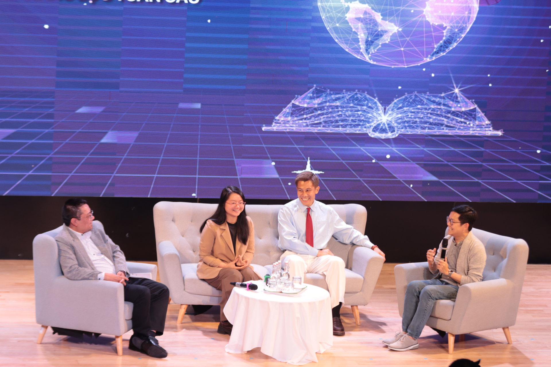 Không có gì phải xấu hổ khi nói tiếng Anh với 