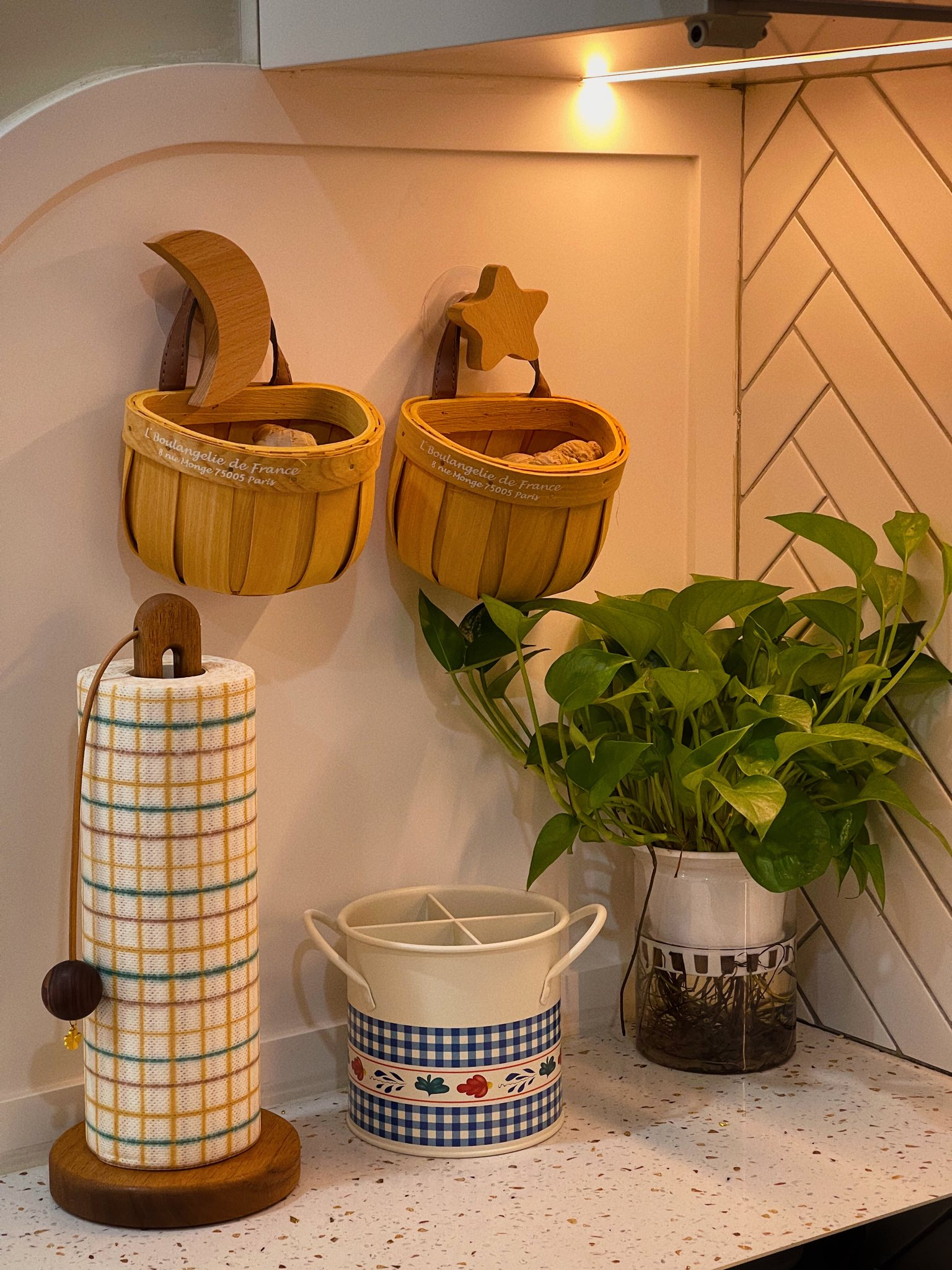 - Ảnh 20. - Ảnh 20.