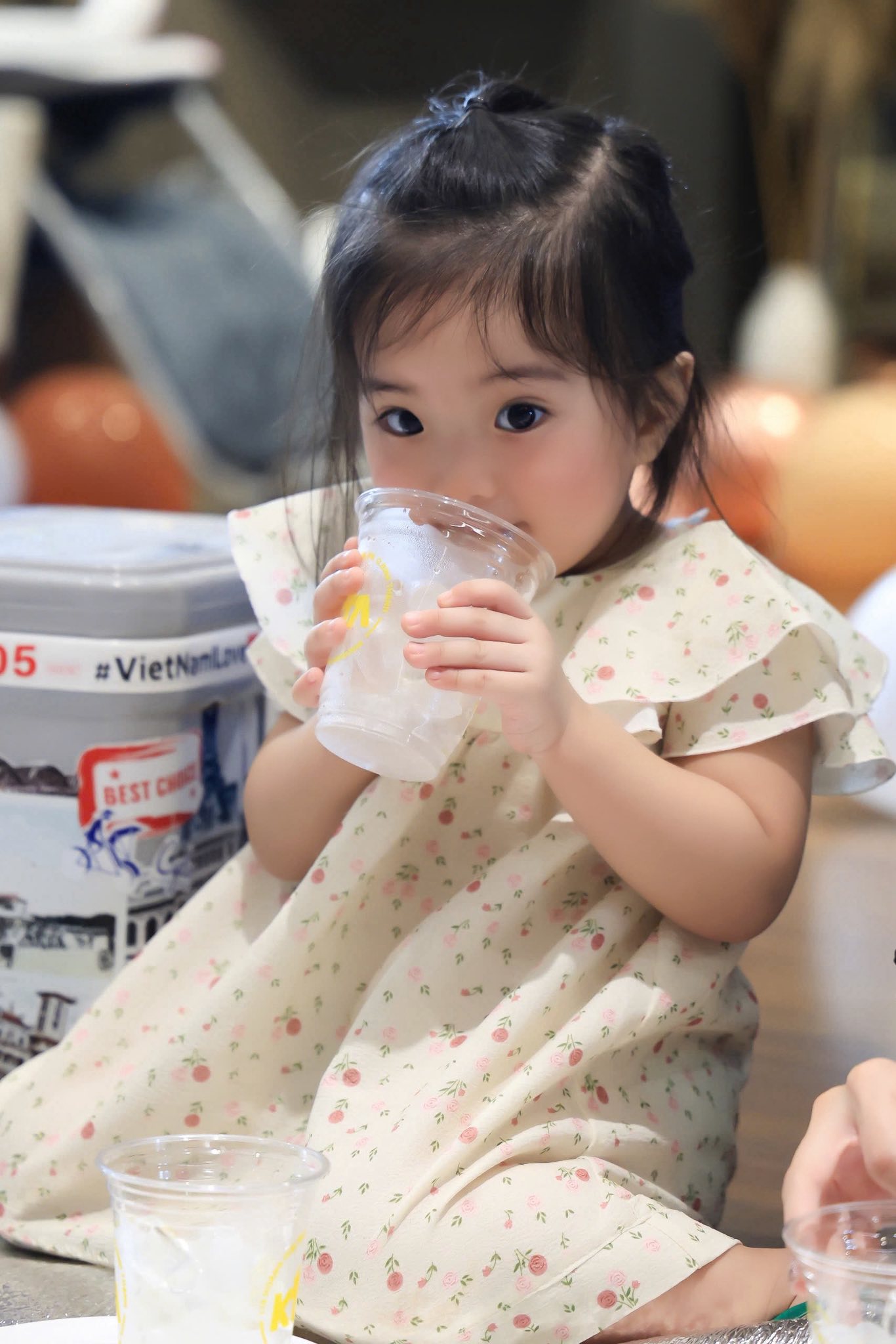 Ngắm Lisa nh&agrave; Kh&aacute;nh Thi - Phan Hiển cả ng&agrave;y kh&ocirc;ng ch&aacute;n, visual xinh y&ecirc;u như b&uacute;p b&ecirc;, ai cũng muốn cưng chiều- Ảnh 4.