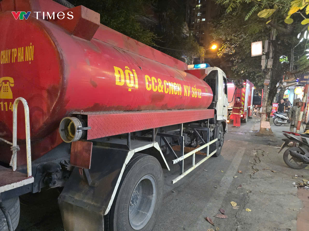 Cháy nhà trong ngõ trên đường Lĩnh Nam, Hà Nội- Ảnh 3.