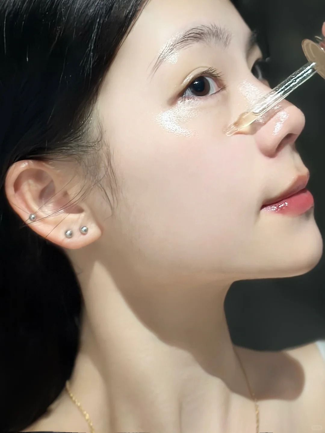 Skincare thông minh: Chỉ cần đúng 3 lọ serum này để giải quyết mọi vấn đề da - Ảnh 4. Skincare thông minh: Chỉ cần đúng 3 lọ serum này để giải quyết mọi vấn đề da - Ảnh 4.