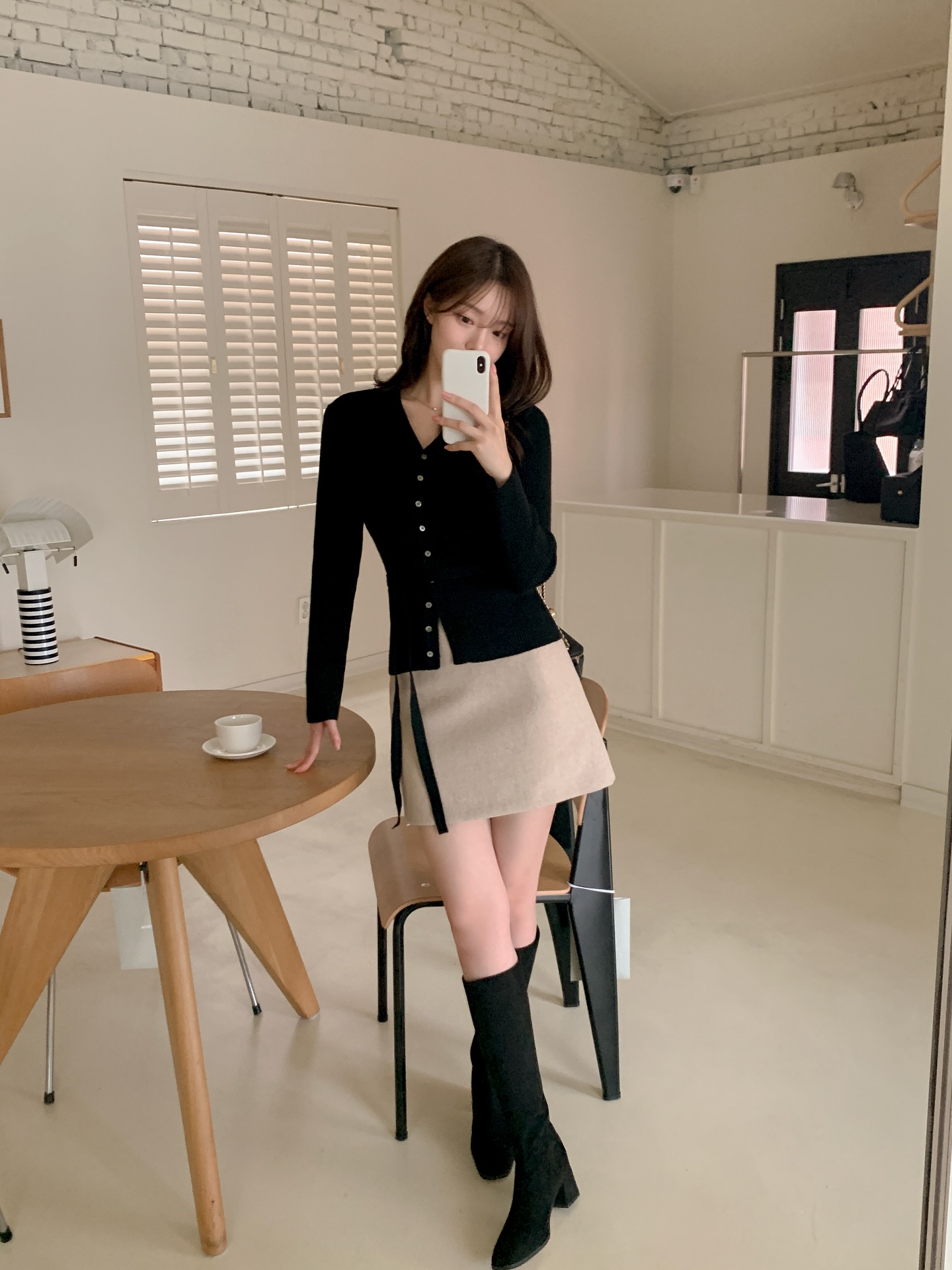 Boots phối cùng 4 kiểu trang phục này là chuẩn, giúp sang chảnh hóa cả set đồ - Ảnh 5.