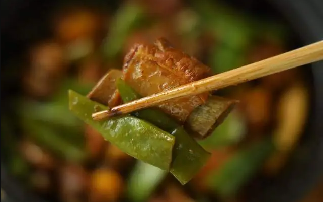 Cây rau nghe tên đã ngọt, trở thành món ăn lạ miệng được nhiều người ưa chuộng - Ảnh 3.