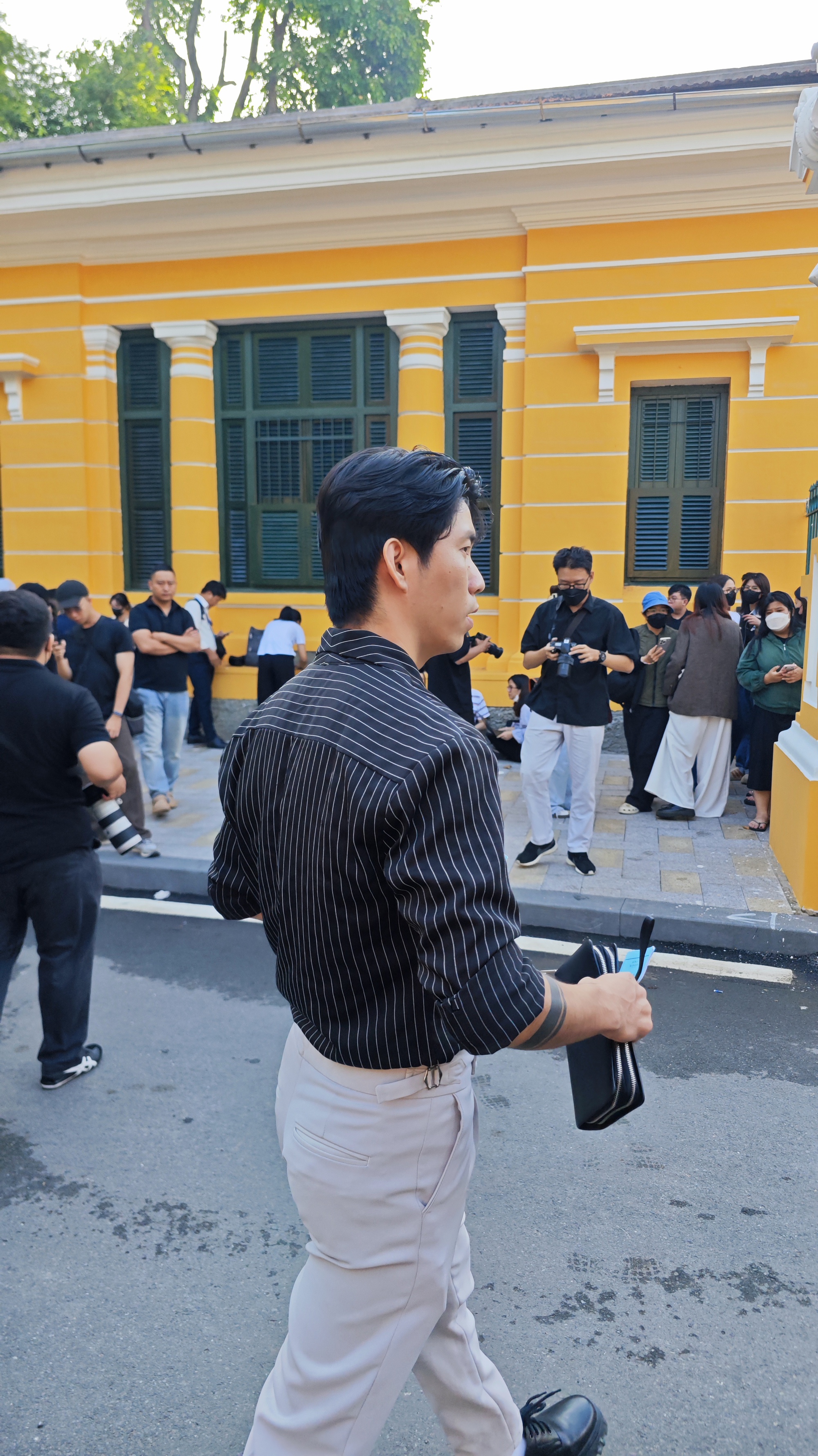 Lời khai đầu của tiên của Thuỳ Tiên trước toà: Không nhận Hoa hậu, chỉ nói nghề nghiệp là người mẫu- Ảnh 21. Quang Linh Vlogs khai không am hiểu về sản phẩm, chỉ nghe thông tin từ các cổ đông khác - Ảnh 24.