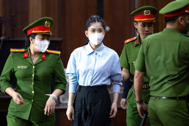 Toàn bộ lời khai của Hằng Du Mục trước khi bị tuyên án 2 năm tù: Hy vọng mình là bài học, lời cảnh tỉnh cho các KOL khác- Ảnh 1. Toàn bộ lời khai của Hằng Du Mục trước khi bị tuyên án 2 năm tù: Hy vọng mình là bài học, lời cảnh tỉnh cho các KOL khác- Ảnh 1.