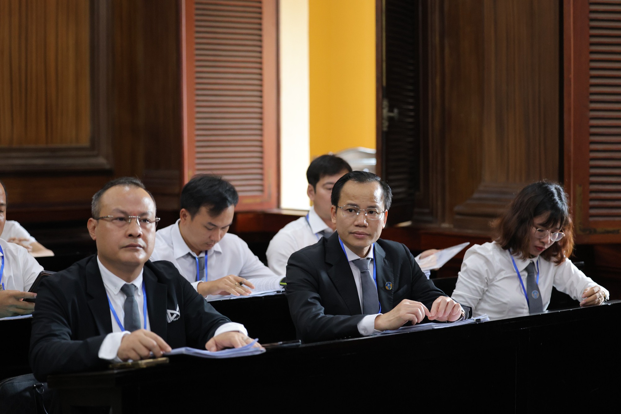 Lời khai đầu của tiên của Thuỳ Tiên trước toà: Không nhận Hoa hậu, chỉ nói nghề nghiệp là người mẫu- Ảnh 8. Quang Linh Vlogs khai không am hiểu về sản phẩm, chỉ nghe thông tin từ các cổ đông khác - Ảnh 11.