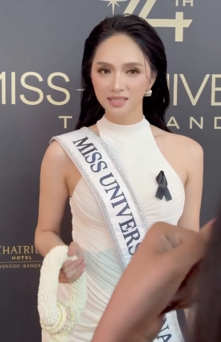 Hương Giang ngày đầu ở Miss Universe: 1 chi tiết thể hiện EQ cao, thái độ truyền thông quốc tế mới đáng bàn- Ảnh 3. Hương Giang ngày đầu ở Miss Universe: 1 chi tiết thể hiện EQ cao, thái độ truyền thông quốc tế mới đáng bàn- Ảnh 3.