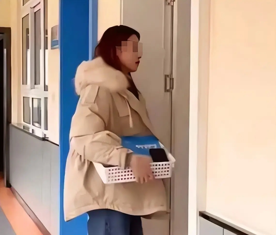 Người mẹ thẳng thừng tuyên bố &quot;ghét giáo viên chủ nhiệm của con&quot; chỉ vì 1 điều, dân mạng phản pháo: &quot;Chị quá khó chiều!&quot;- Ảnh 2.