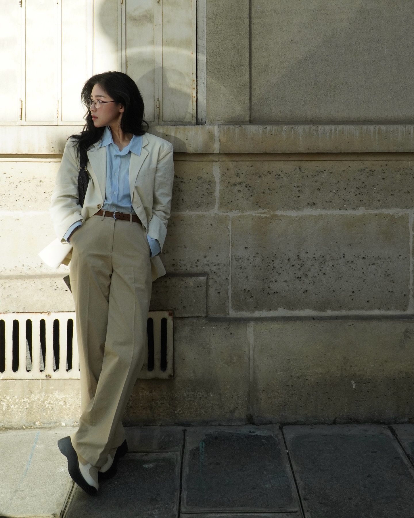 Áo blazer mặc với 4 item này là đẹp hoàn hảo: Thanh lịch từ công sở ra phố - Ảnh 6. Áo blazer mặc với 4 item này là đẹp hoàn hảo: Thanh lịch từ công sở ra phố - Ảnh 6.