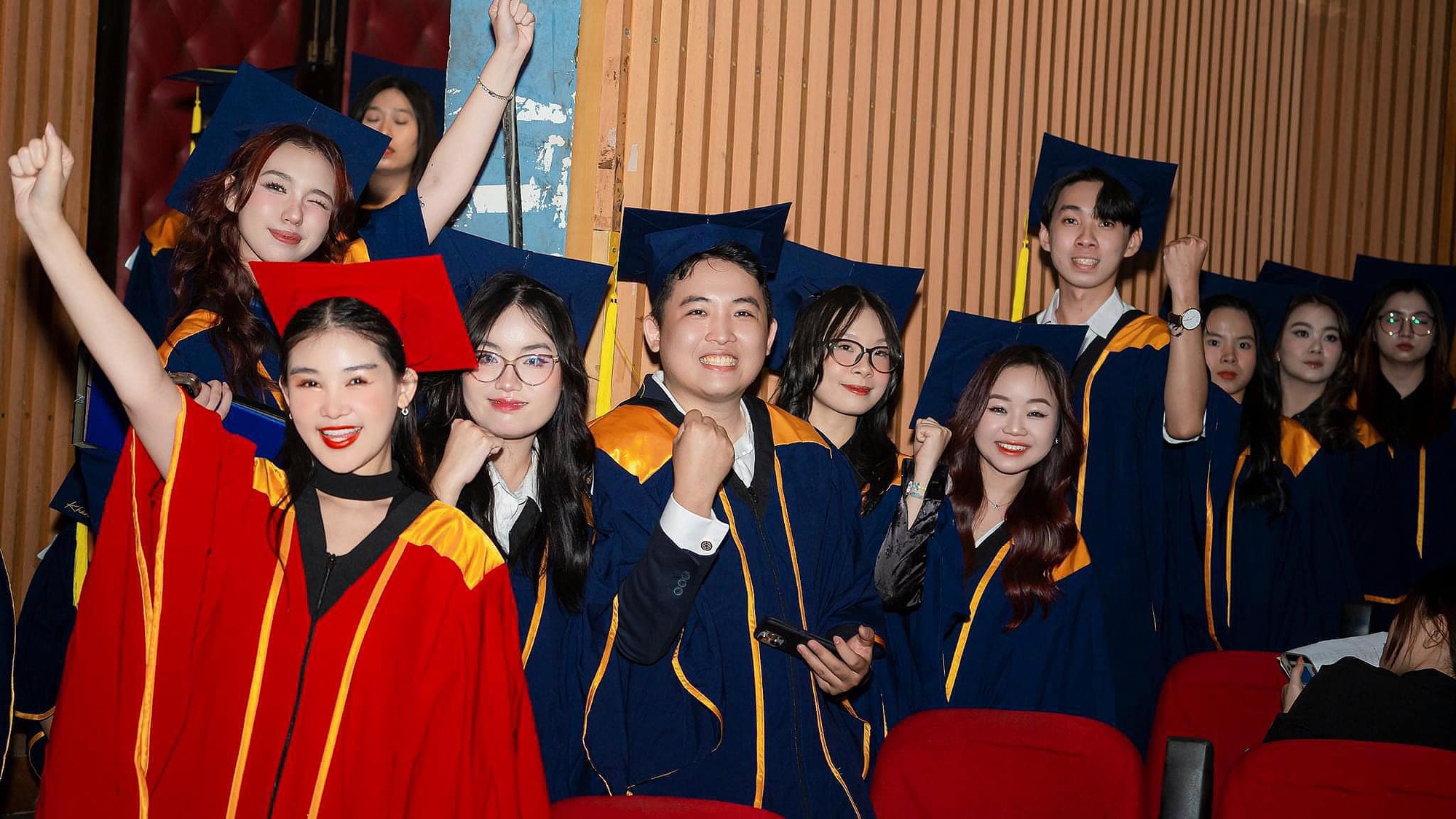 Khi hoa hậu làm giảng viên, tiết học sẽ như thế nào? - Ảnh 2.