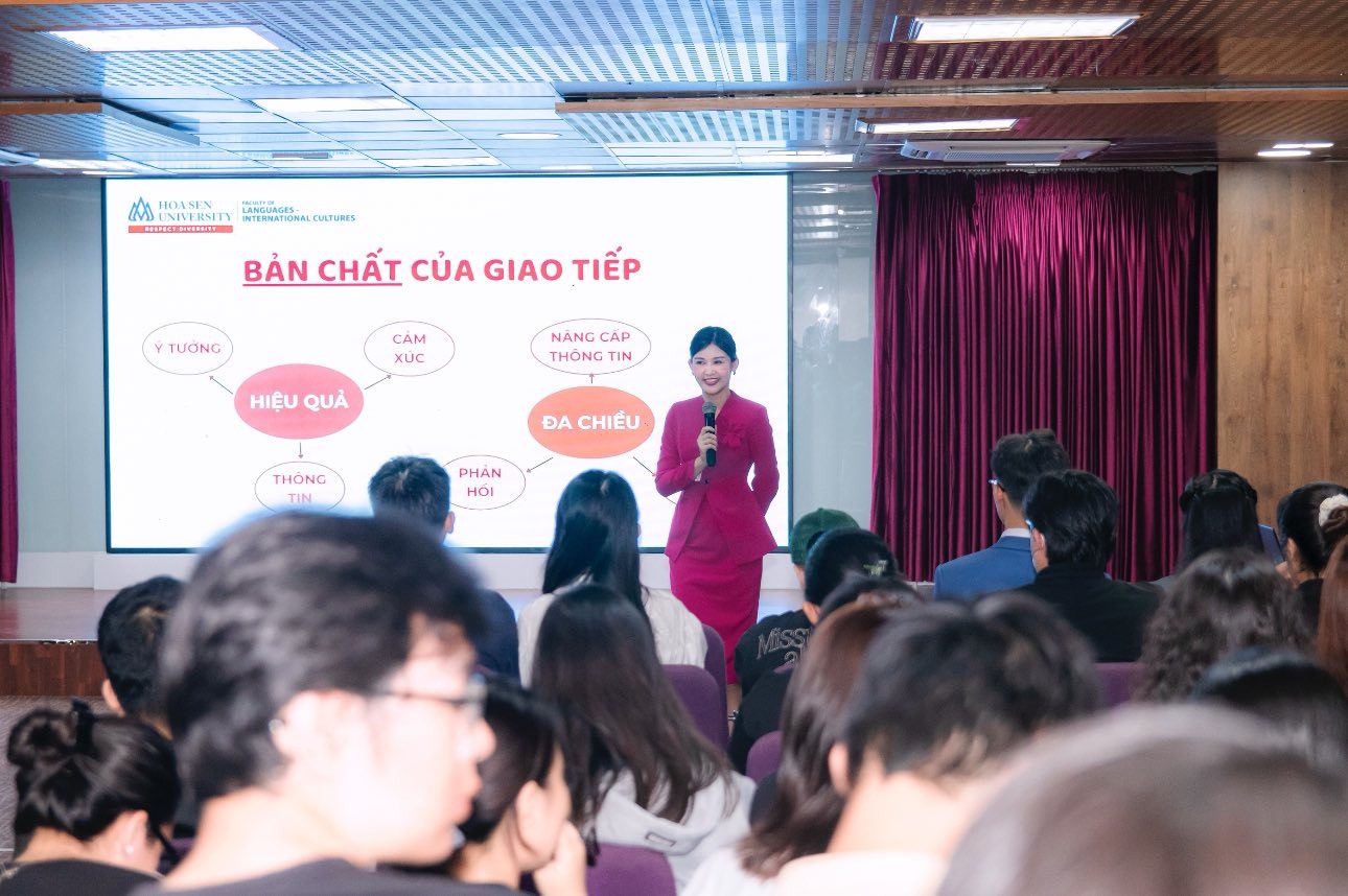 Khi hoa hậu làm giảng viên, tiết học sẽ như thế nào? - Ảnh 5.