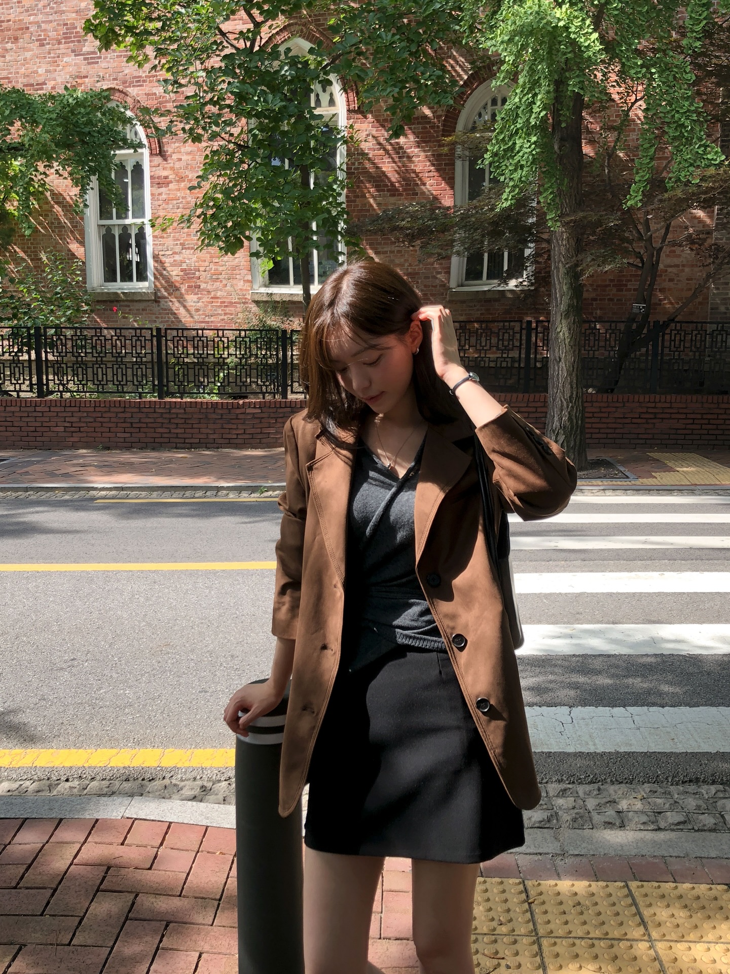 Áo blazer mặc với 4 item này là đẹp hoàn hảo: Thanh lịch từ công sở ra phố - Ảnh 3. Áo blazer mặc với 4 item này là đẹp hoàn hảo: Thanh lịch từ công sở ra phố - Ảnh 3.